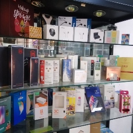 承接。各种。彩盒。包装盒。说明书。卡盒。红酒盒。等。。